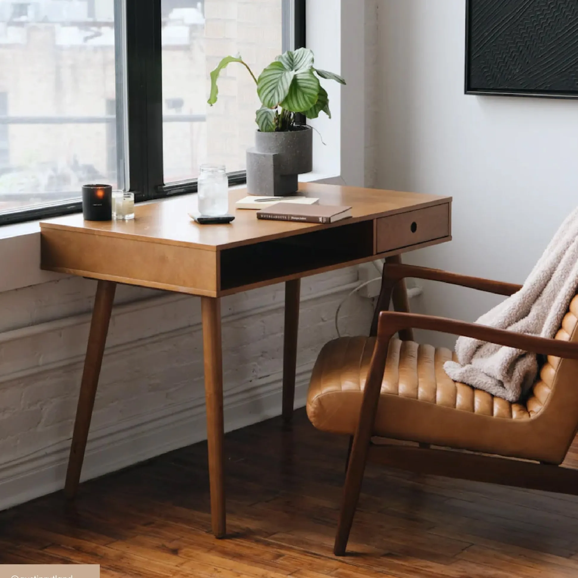 Wood Mid-Century Modern Writing Desk with Drawer