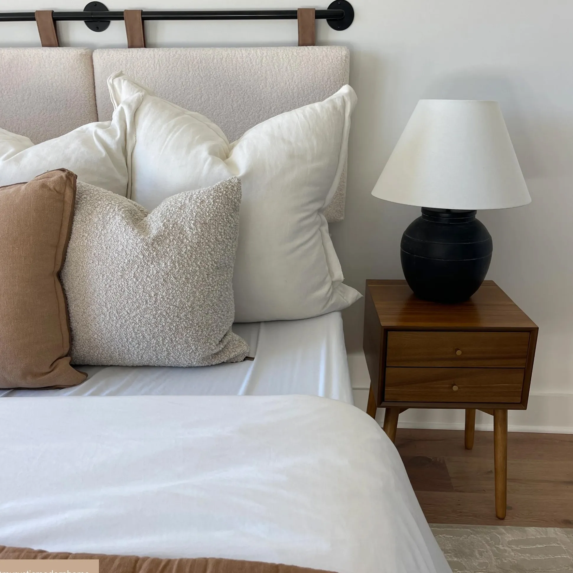 Wood Mid-Century Nightstands Acacia (Set of 2)